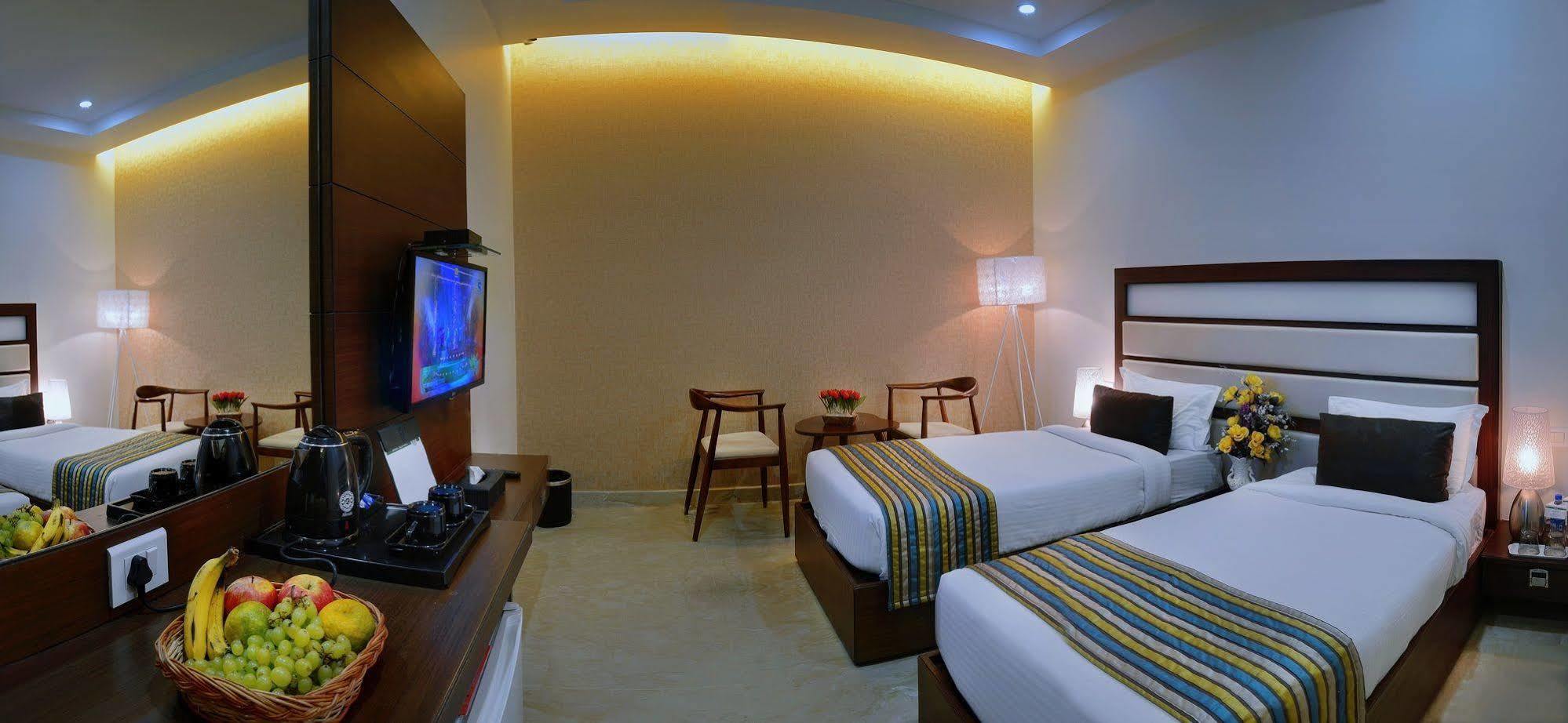 Hotel Alleviate Agra  Dış mekan fotoğraf
