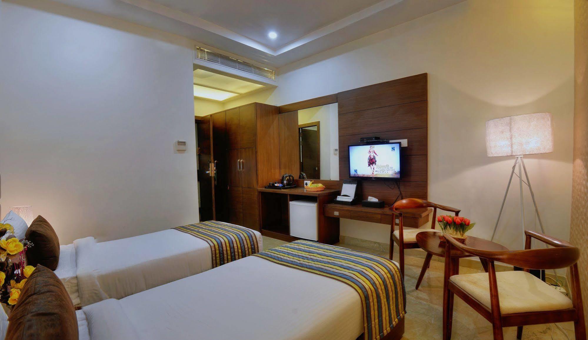 Hotel Alleviate Agra  Dış mekan fotoğraf