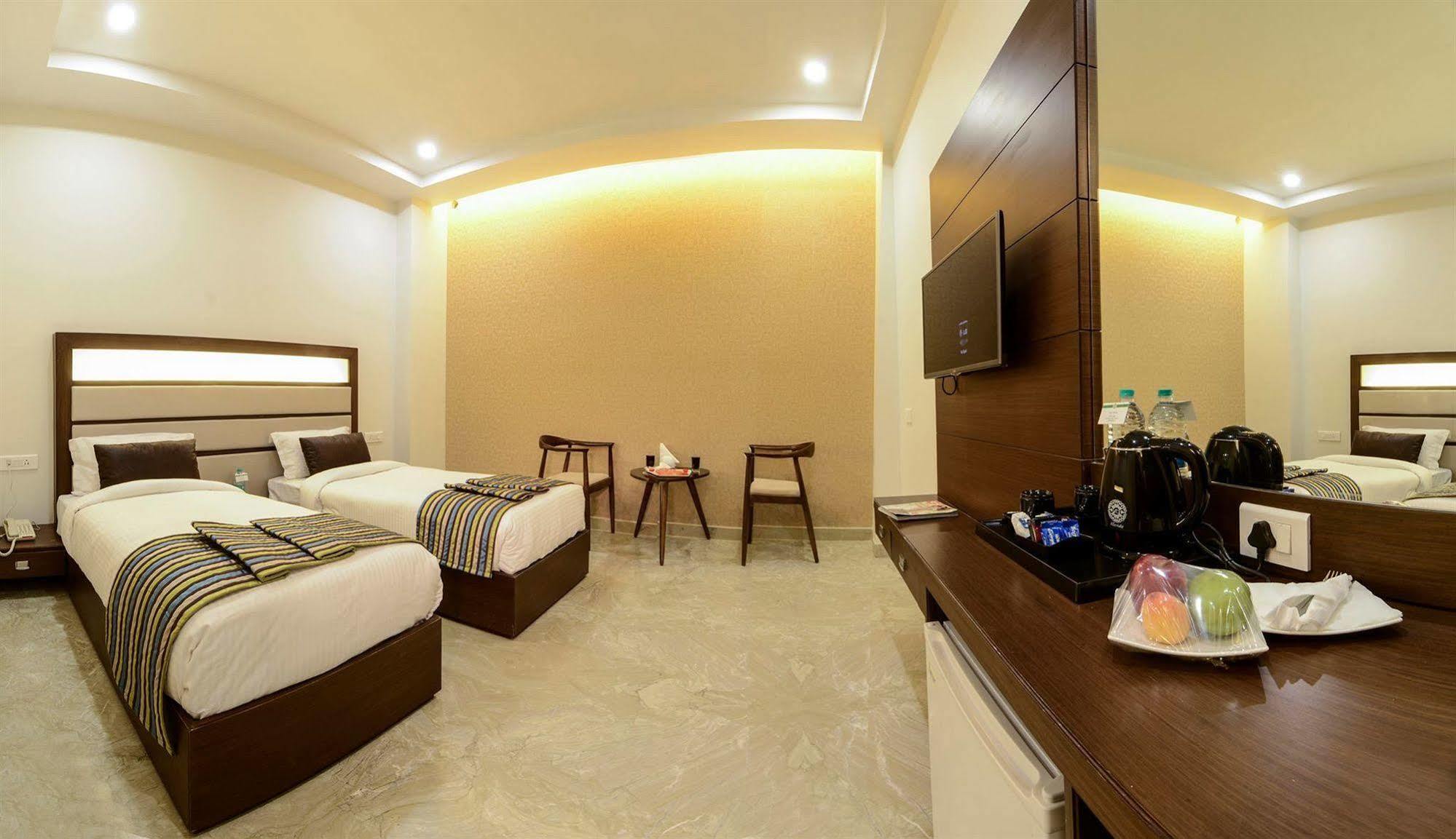 Hotel Alleviate Agra  Dış mekan fotoğraf