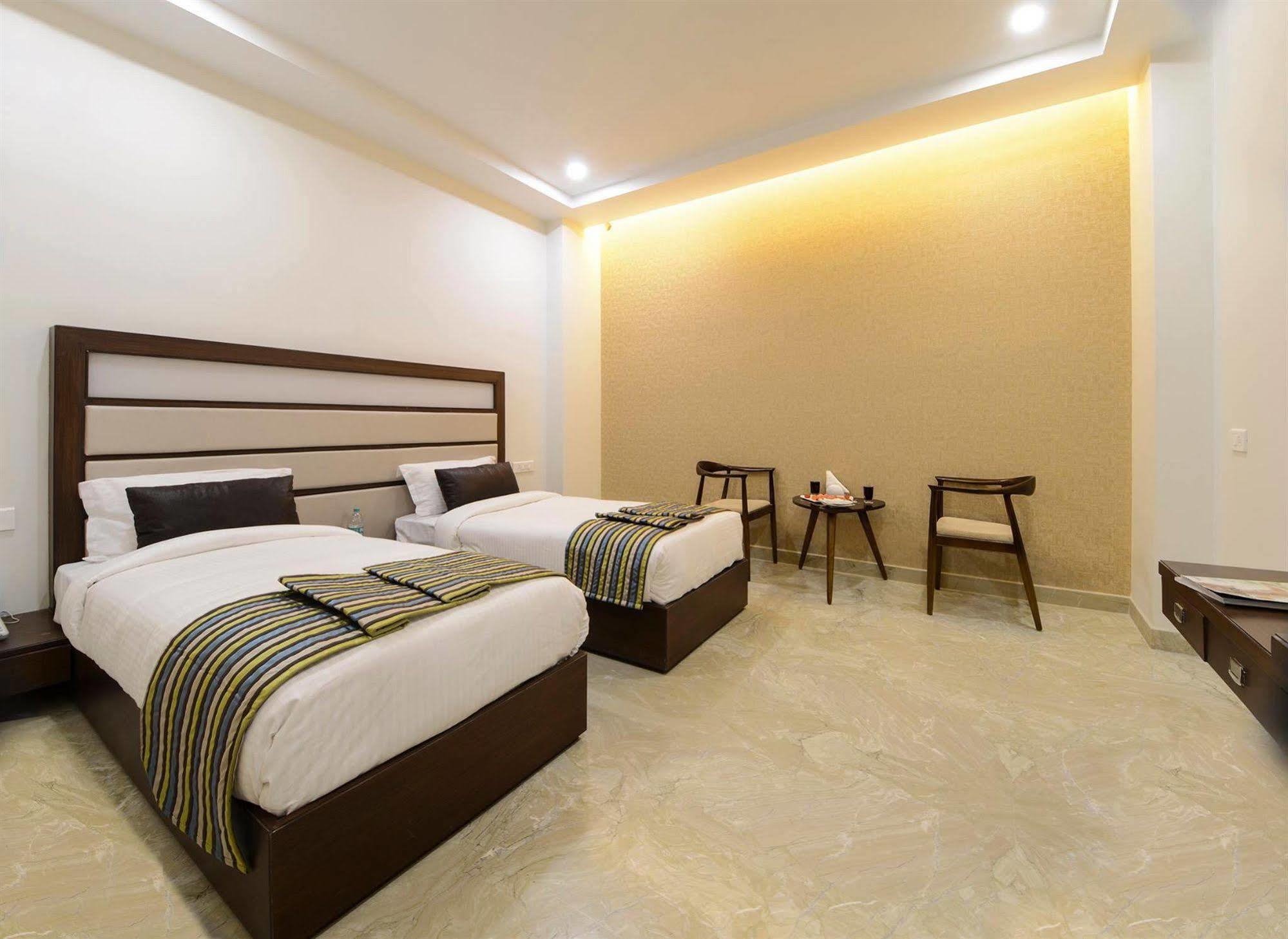 Hotel Alleviate Agra  Dış mekan fotoğraf