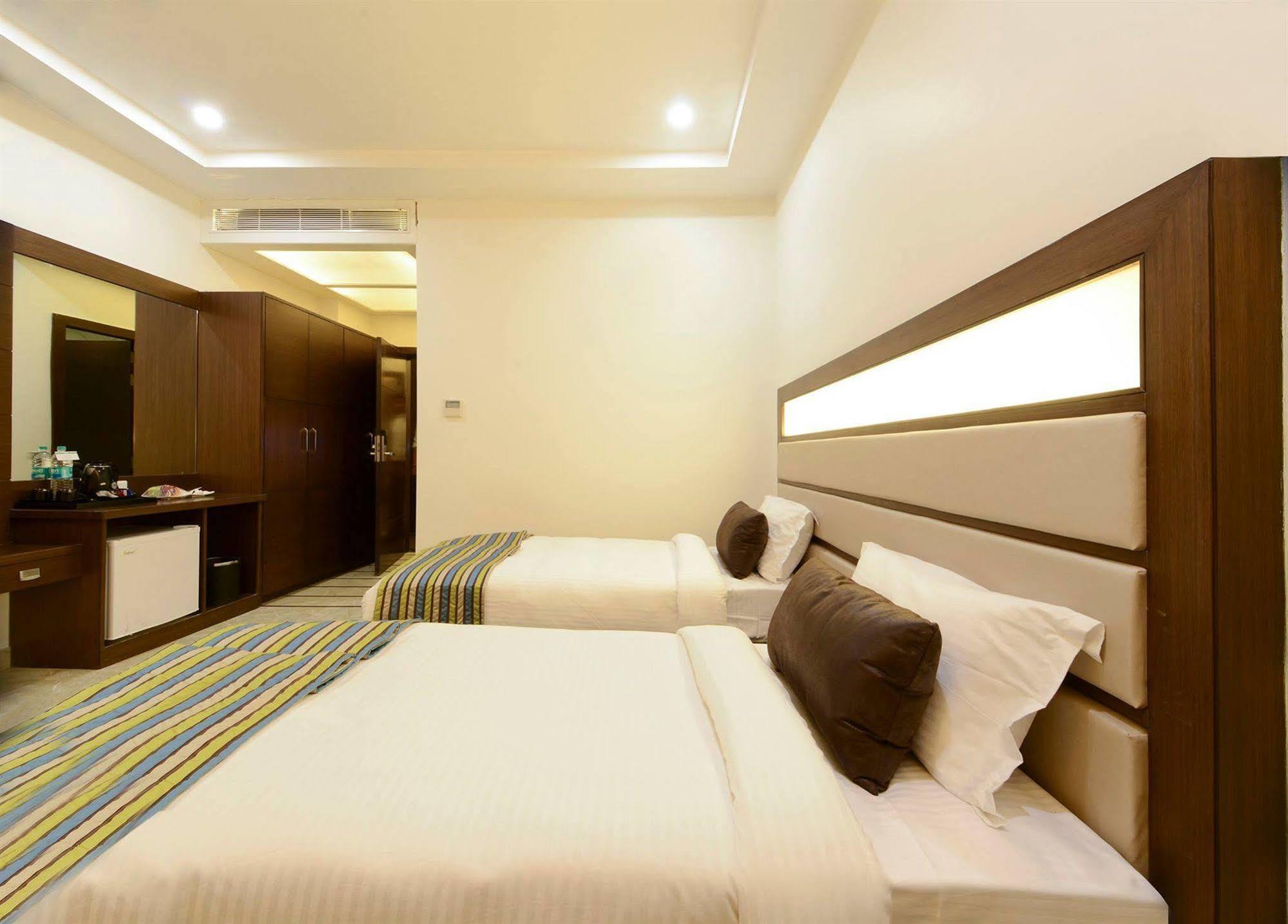 Hotel Alleviate Agra  Dış mekan fotoğraf