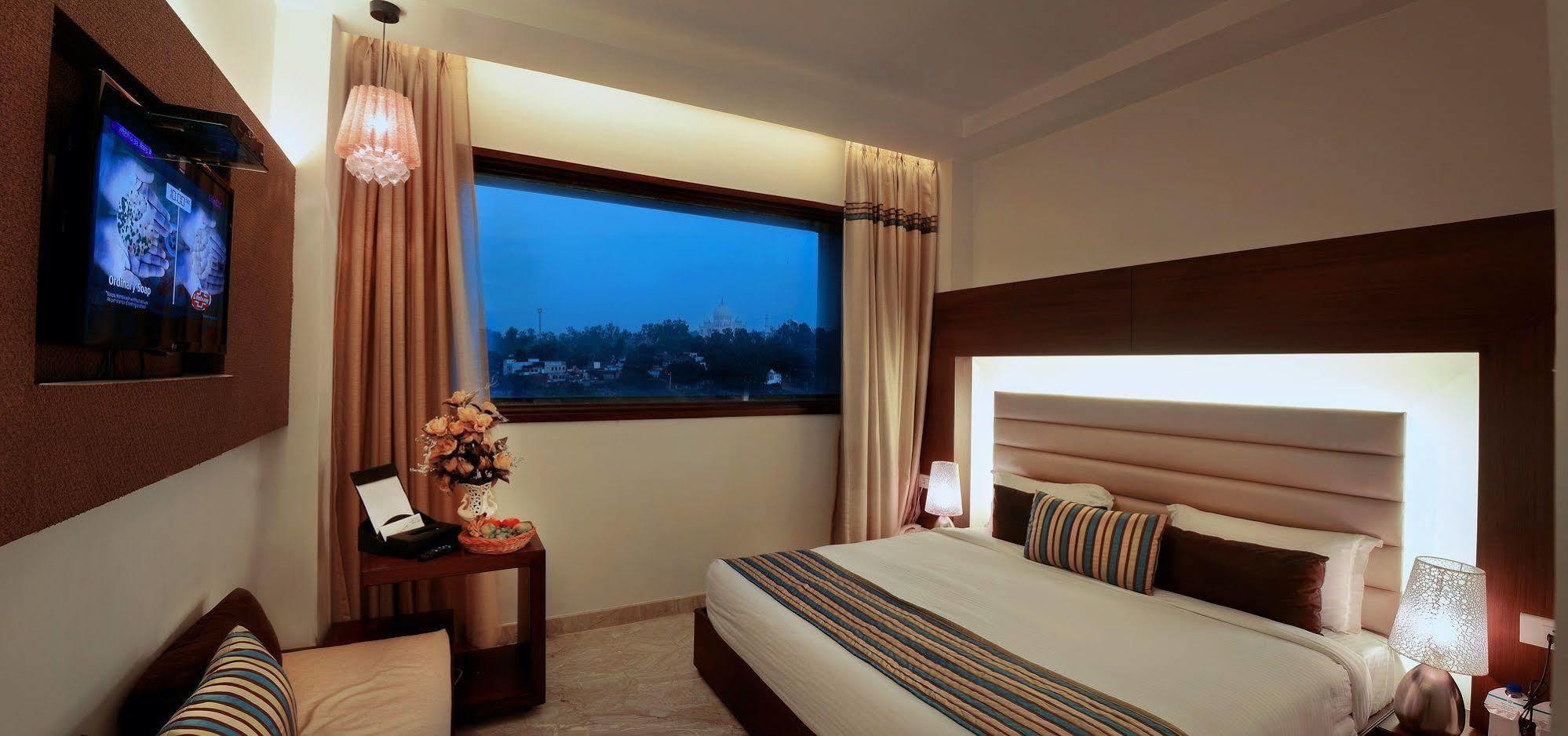 Hotel Alleviate Agra  Dış mekan fotoğraf